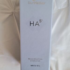 SkinMedica HA5 Rejuvenating Hydrator - White